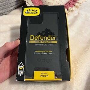Never used Iphone 11 Black Otterbox case